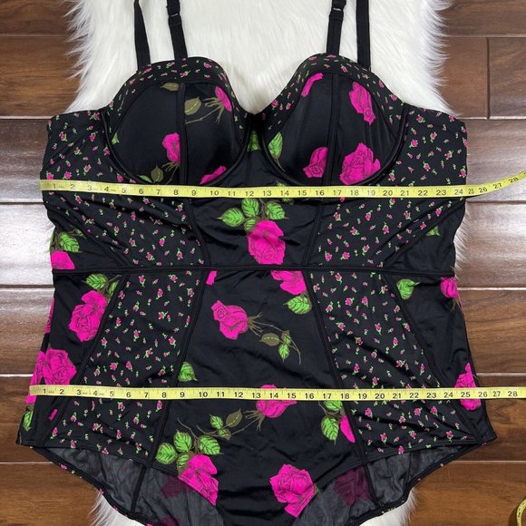 Torrid Betsey Johnson Women's Plus Size 6 Black Floral Rose One Piece Swim Suit - Picture 7 of 13